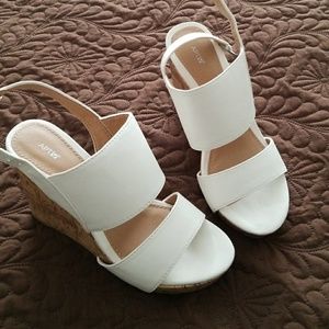 Off white wedges